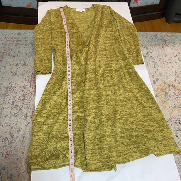 LuLaroe Cardigan/Sweater with Pockets Long Sleeves size Small - Picture 12 of 13